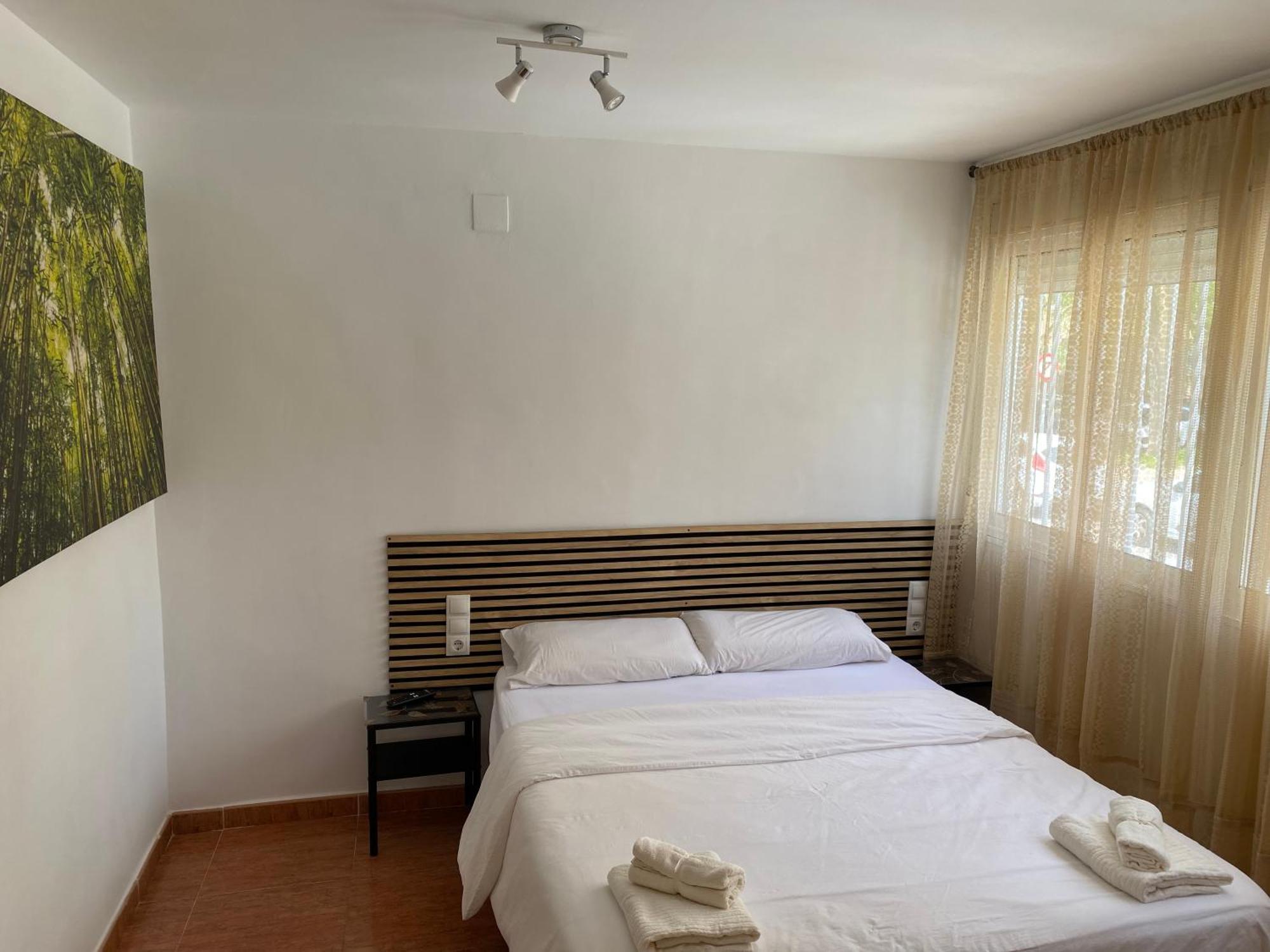 ולנסיה Habitaciones Con Bano Y Cocina Privada מראה חיצוני תמונה