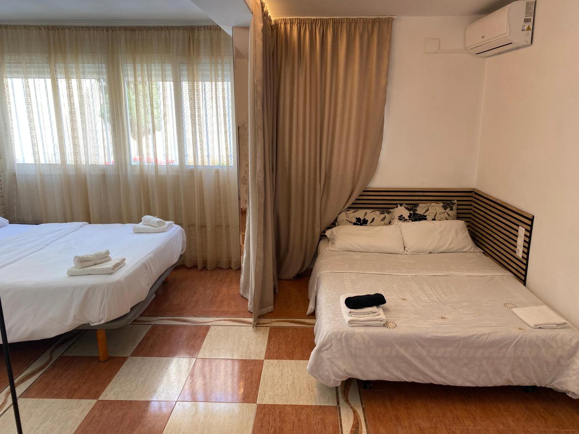 ולנסיה Habitaciones Con Bano Y Cocina Privada מראה חיצוני תמונה