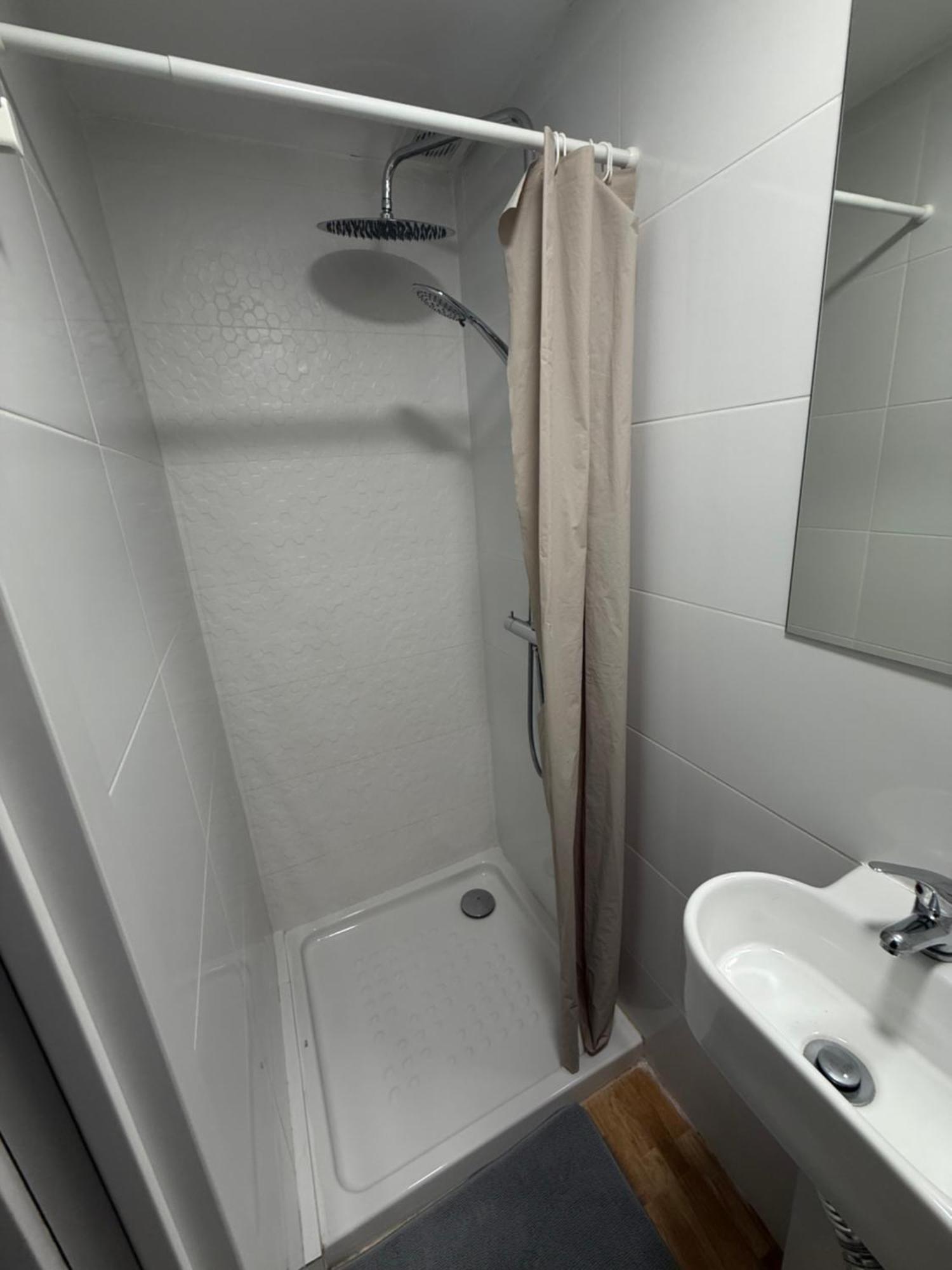ולנסיה Habitaciones Con Bano Y Cocina Privada מראה חיצוני תמונה