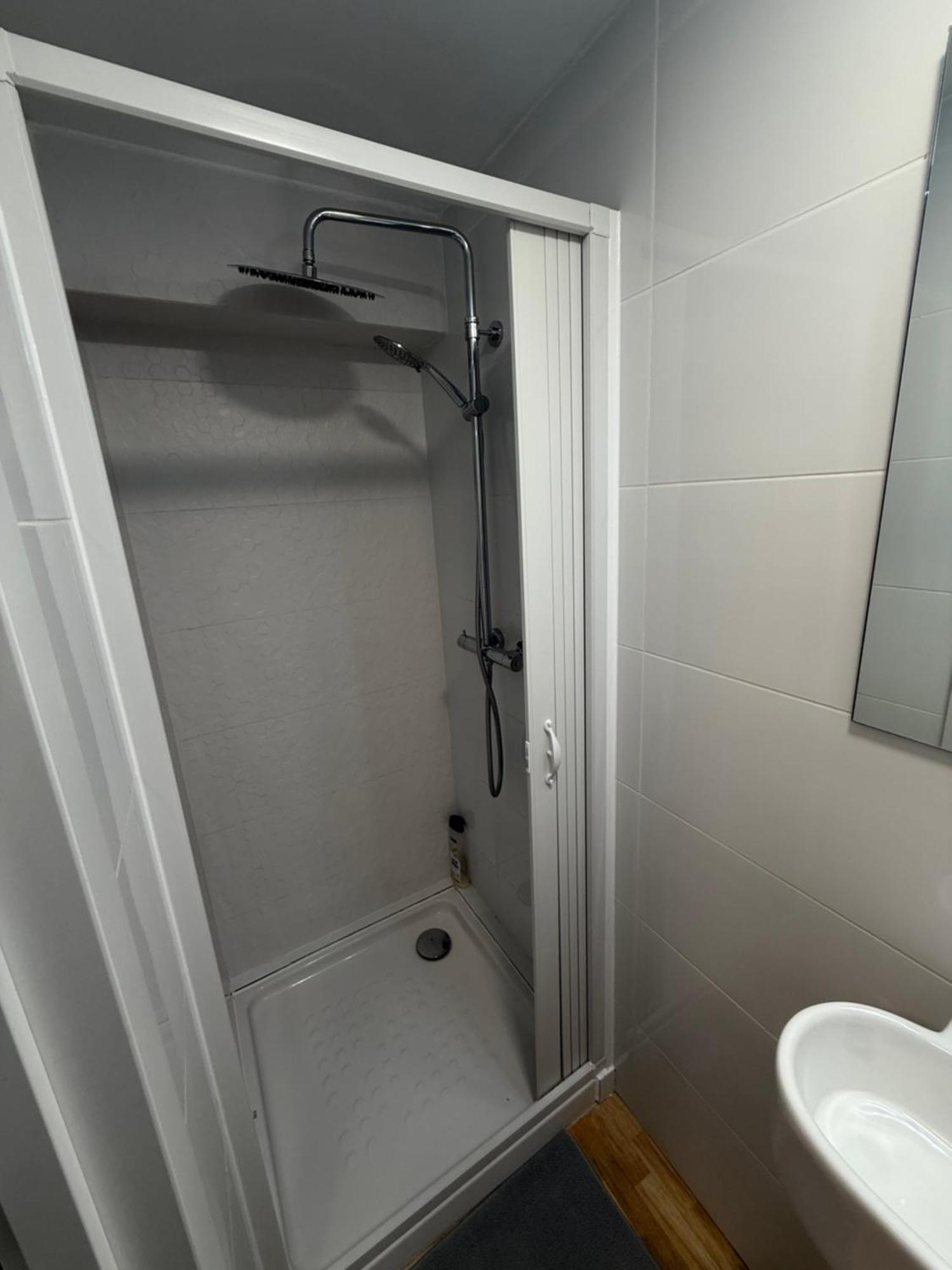 ולנסיה Habitaciones Con Bano Y Cocina Privada מראה חיצוני תמונה